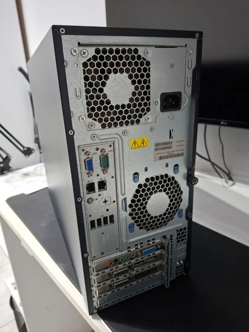 HP ProLiant ML110 G7 (Intel Xeon, 12gb RAM, 2,50tb HD e GPU 1gb) - Foto 4