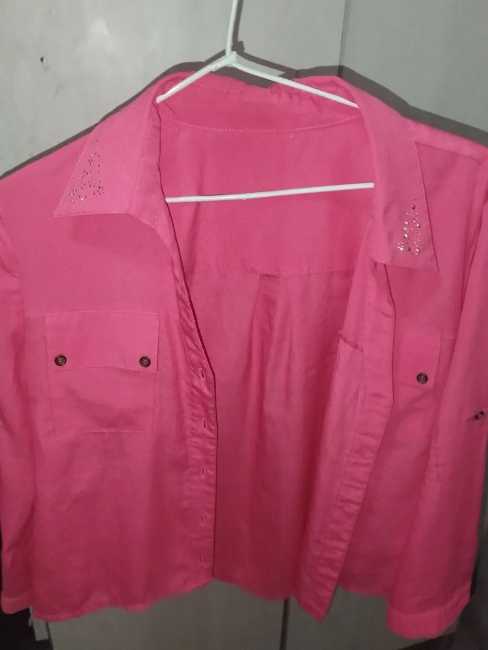 Camisa rosa com botão  - Foto 3