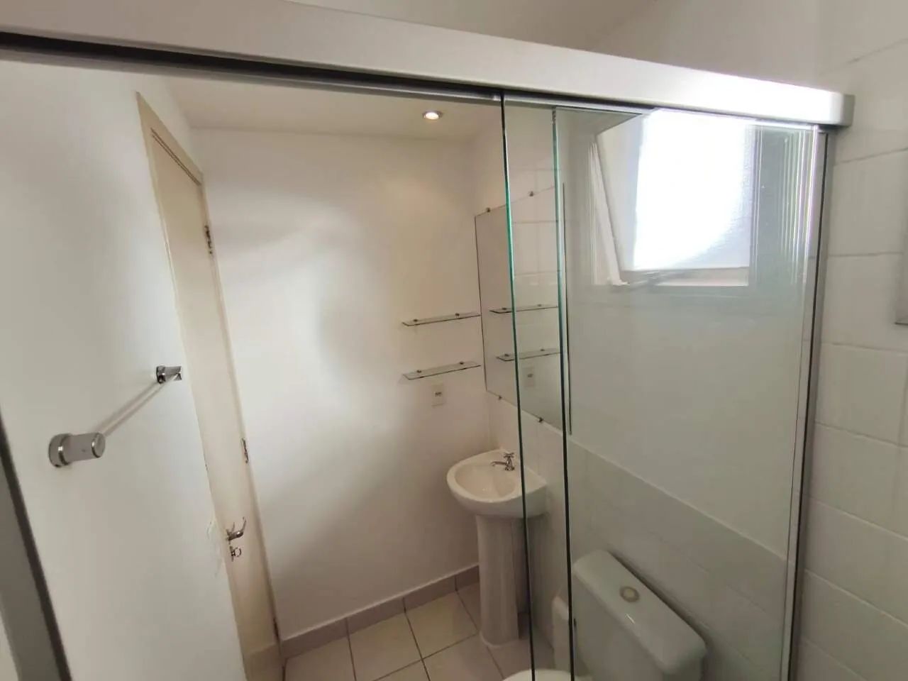 Apartamento mobiliado prox a UFMS com 3 quartos - Foto 3