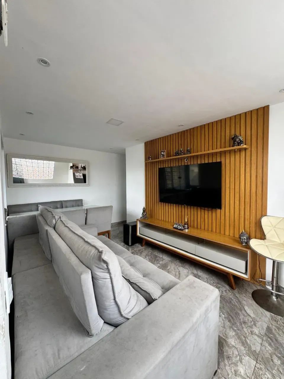 CASA COM 1 QUARTO EM COELHO NETO - ACEITO ENTRADA