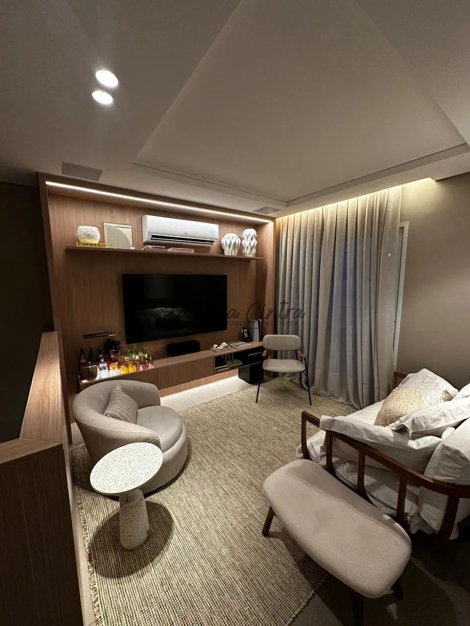 Cobertura 90M², Edifício Monte Sinai, Bairro Jardim Botânico.