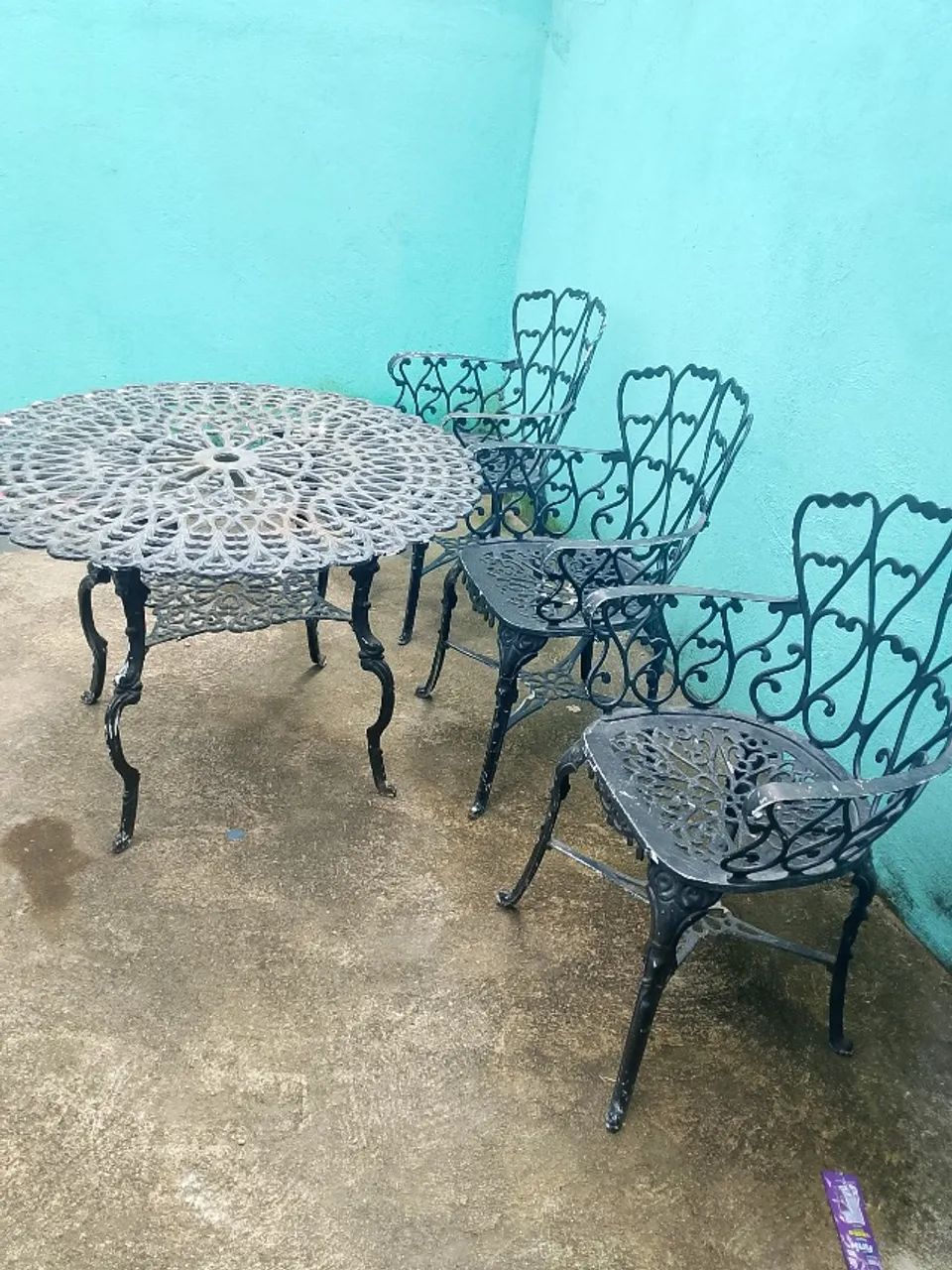 Mesa de alumínio com três cadeiras  - Foto 2