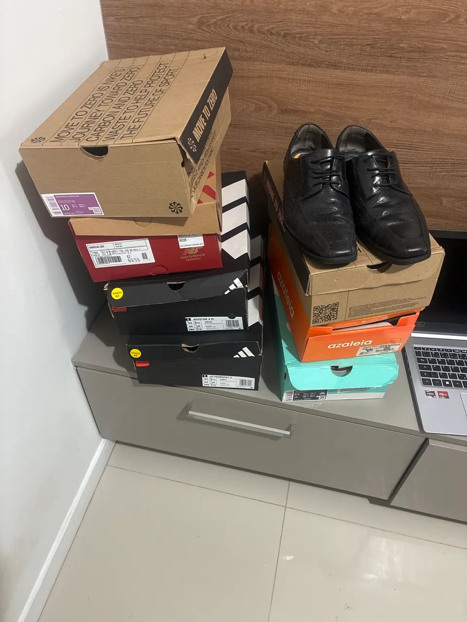 Doação tênis e sapatos
