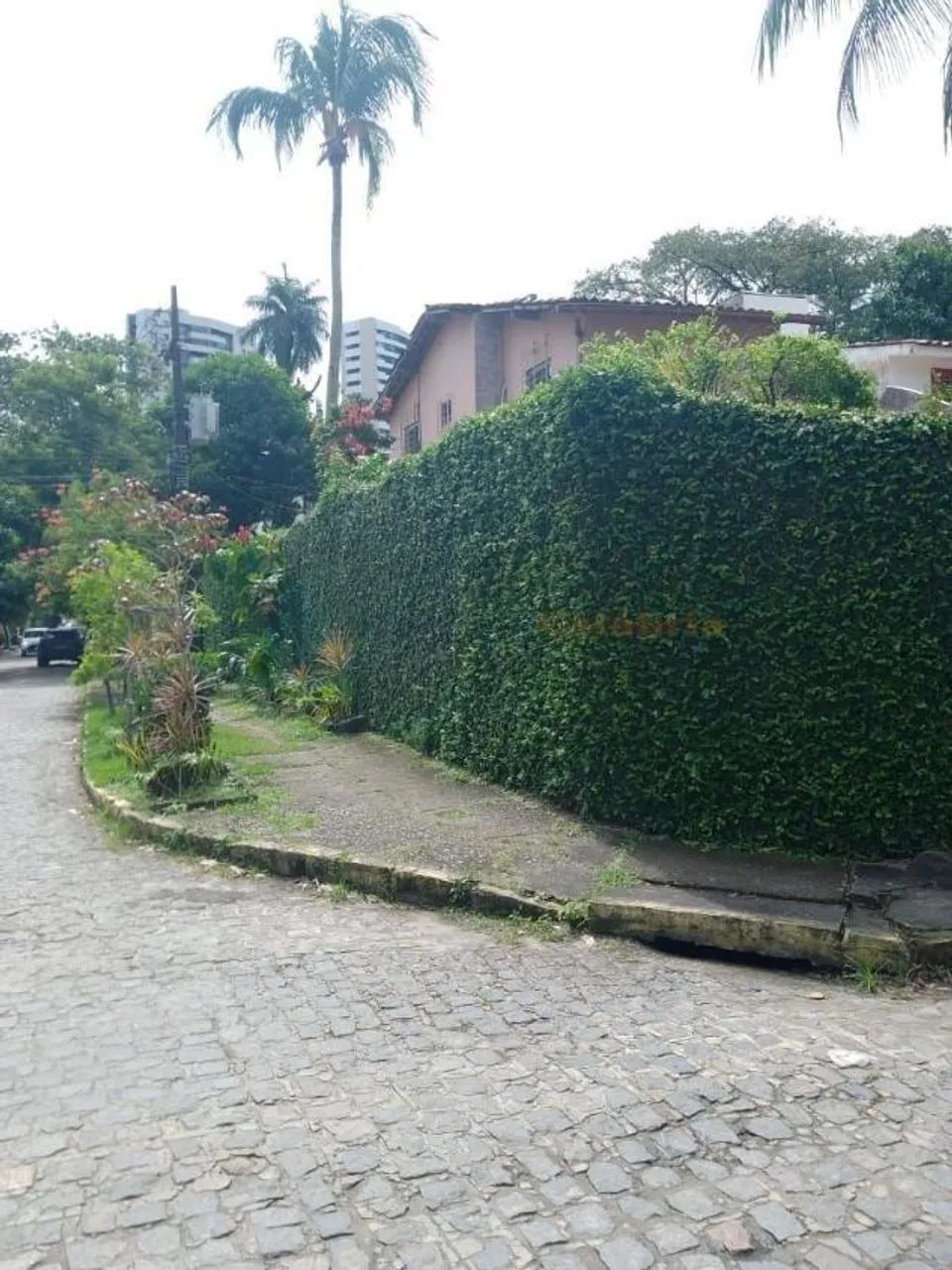 Casa com 248m² no Poço da Panela!