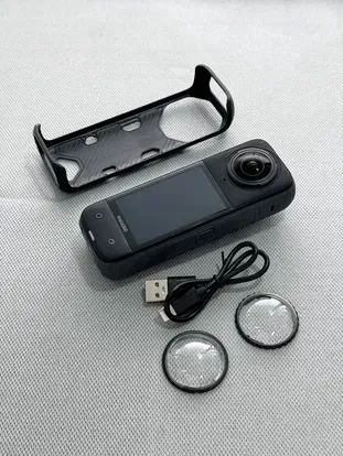Insta360 X4 câmera 360° 8K com acessórios