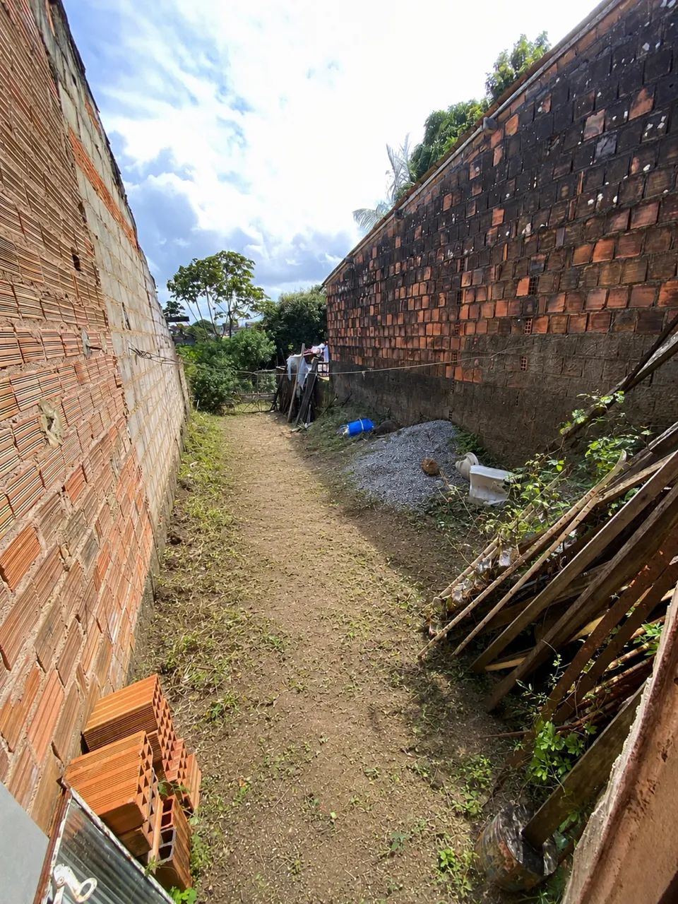 Terreno 4x30 com Garagem - Excelente Oportunidade - Foto 3