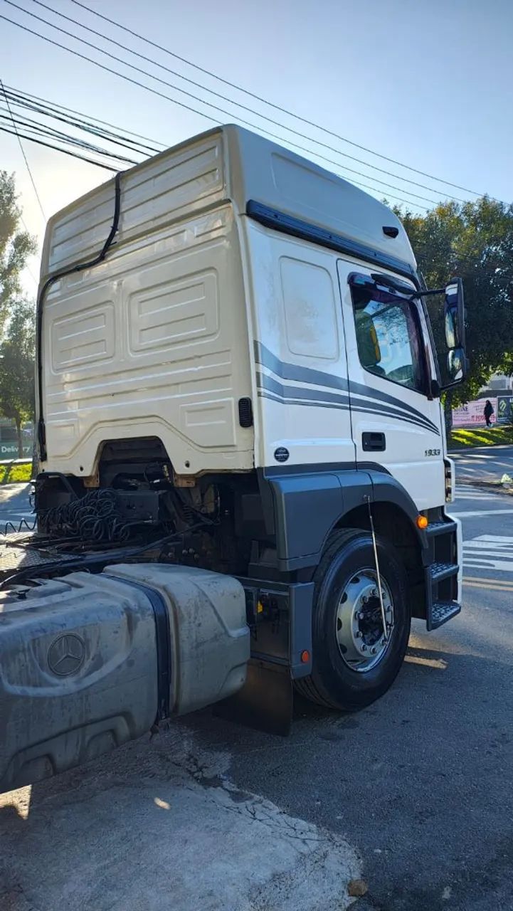 Axor.1933 2018 automático teto alto  - Foto 5