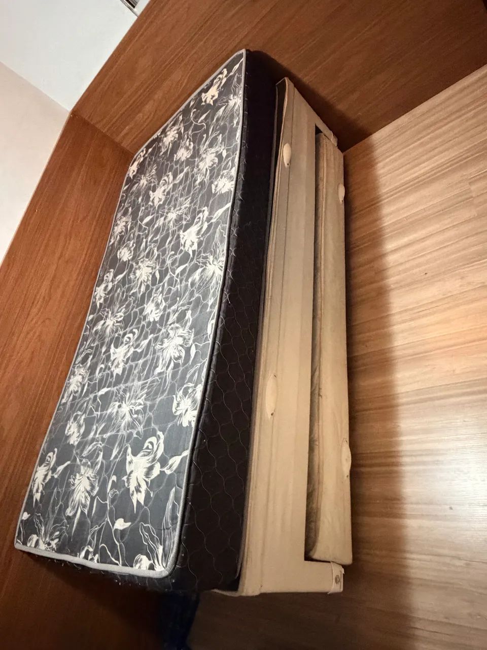 Cama box, 2 colchões - Foto 4