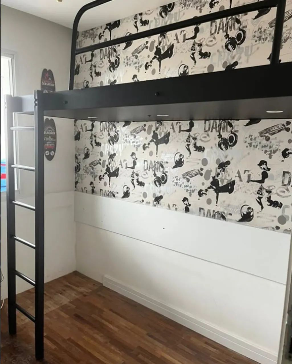 CAMA SUSPENSA  COM LEDS - Foto 3