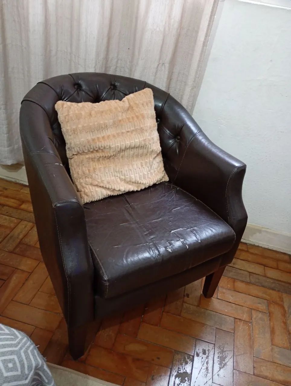 Duas poltronas  por apenas R$400 - Foto 3