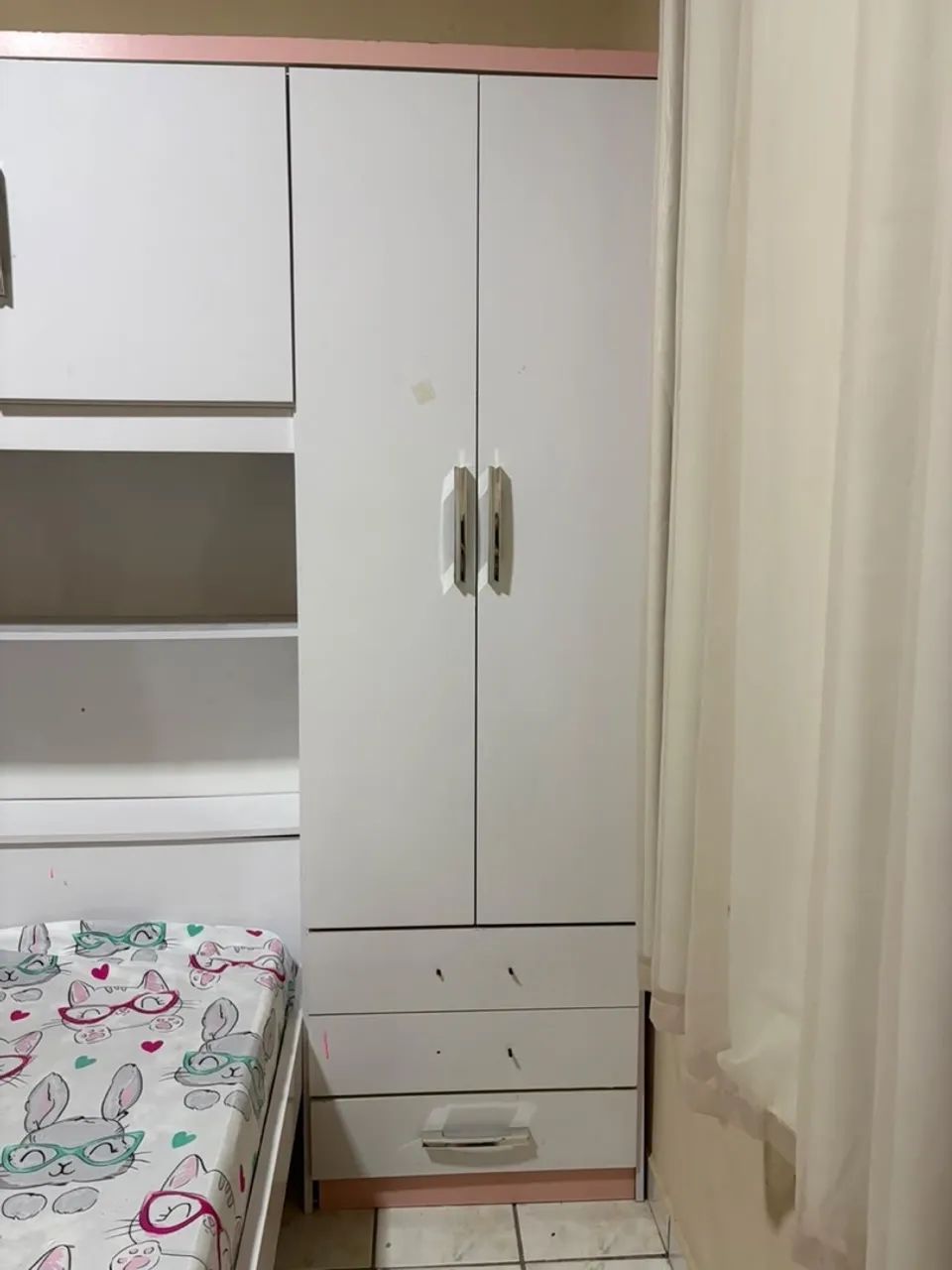 Roupeiro + Cama Infantil