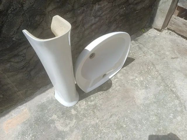 Pia com coluna