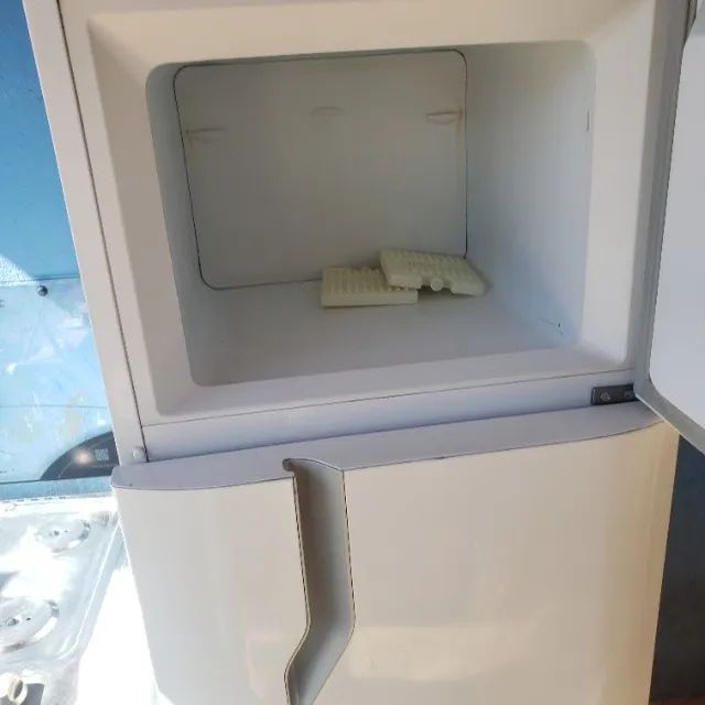 Geladeira Electrolux modelo DC35A
