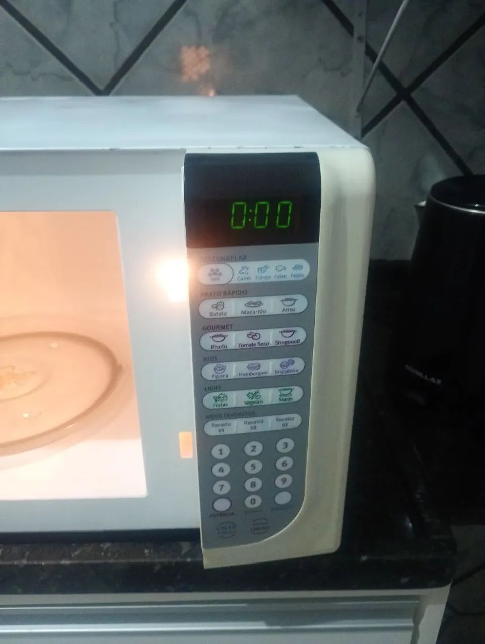 Microondas Electrolux 31 litros. - Foto 4