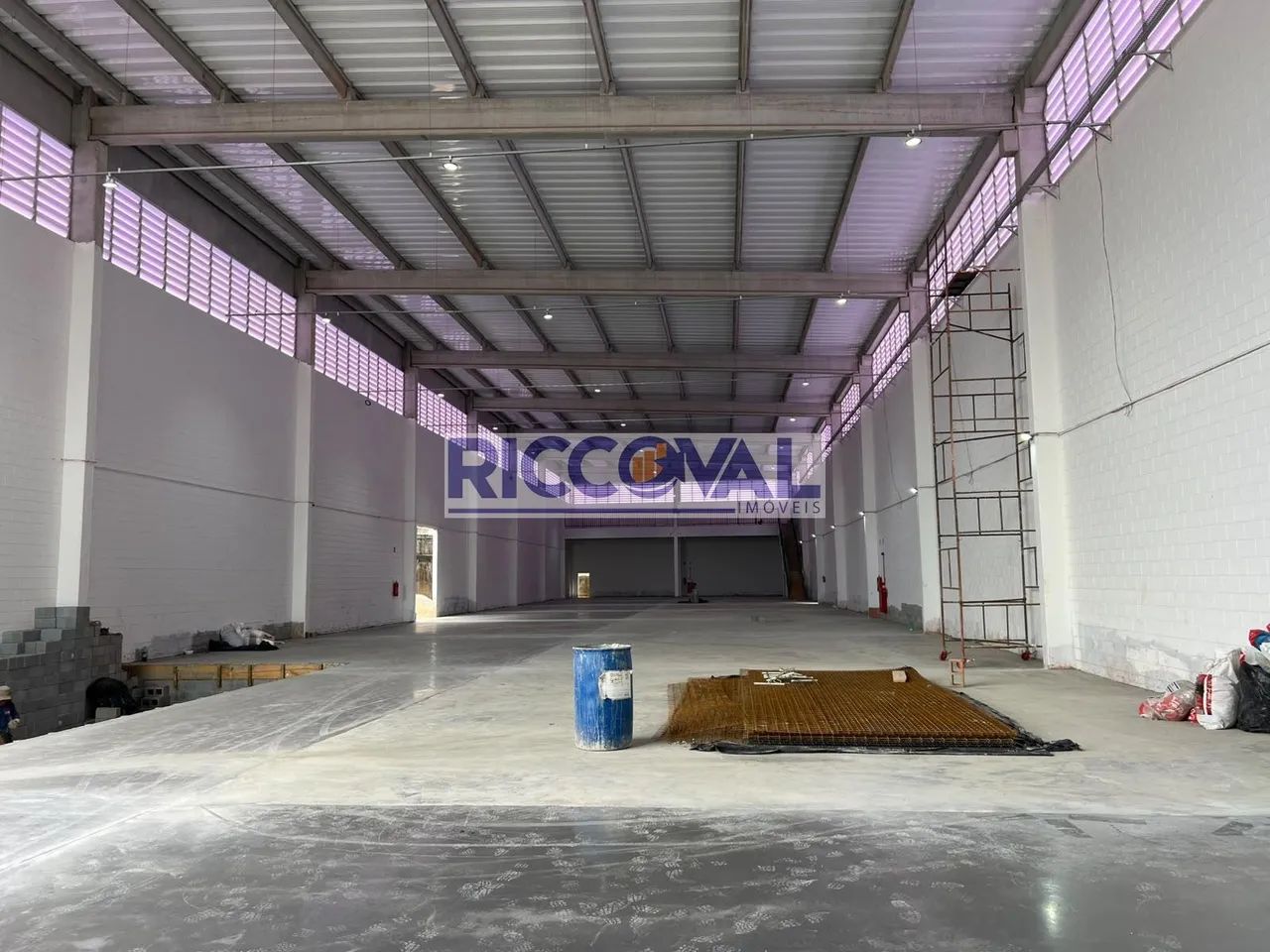 Galpão no Centro Industrial de Arujá para Locação