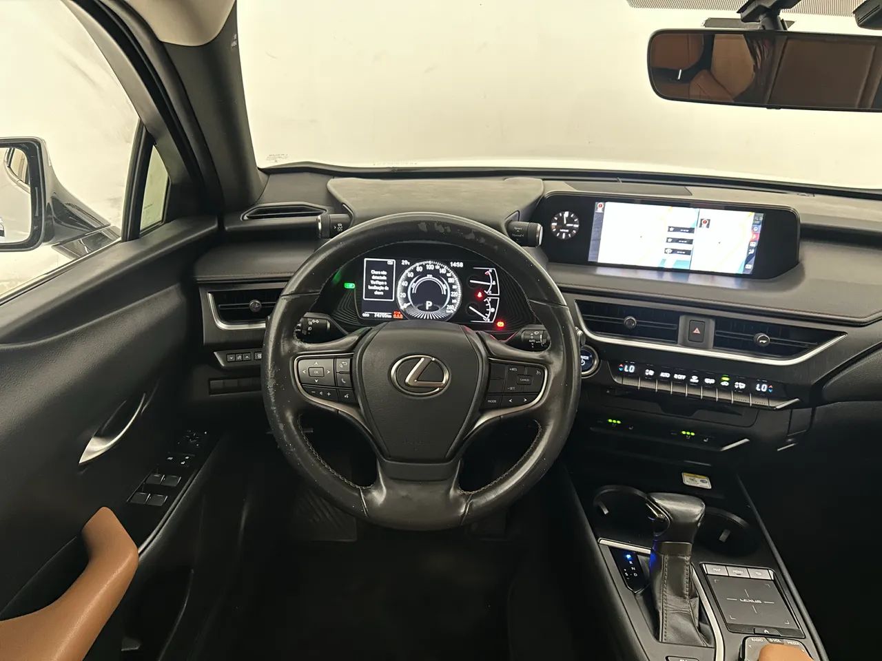 Lexus UX-250h Luxury 2.0 16V Aut.(hybrid), foto 7 de 15
