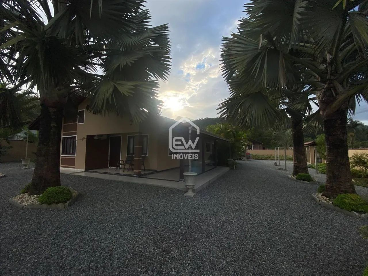 Casa com 301m² em Schroeder, SC - Foto 2