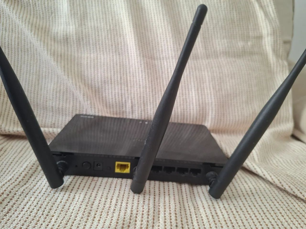Roteador e repetidor dlink Semi-novo  - Foto 2