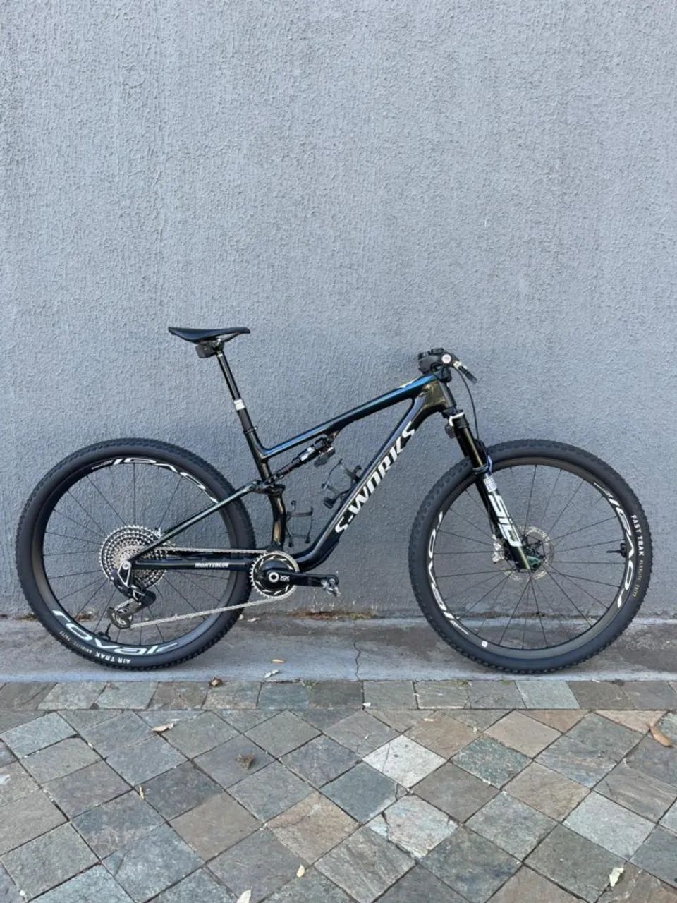 Specialized Epic 8 S-Works - Tamanho L - Usada