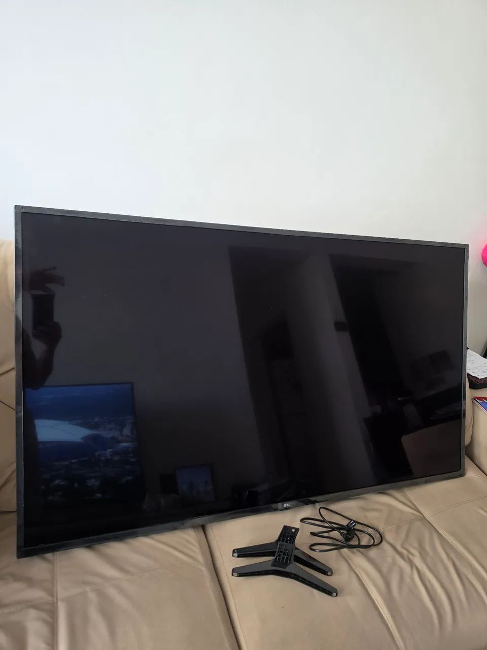 TV LG 55" 4K Smart - Tela LCD Queimada - Ótima para Peças