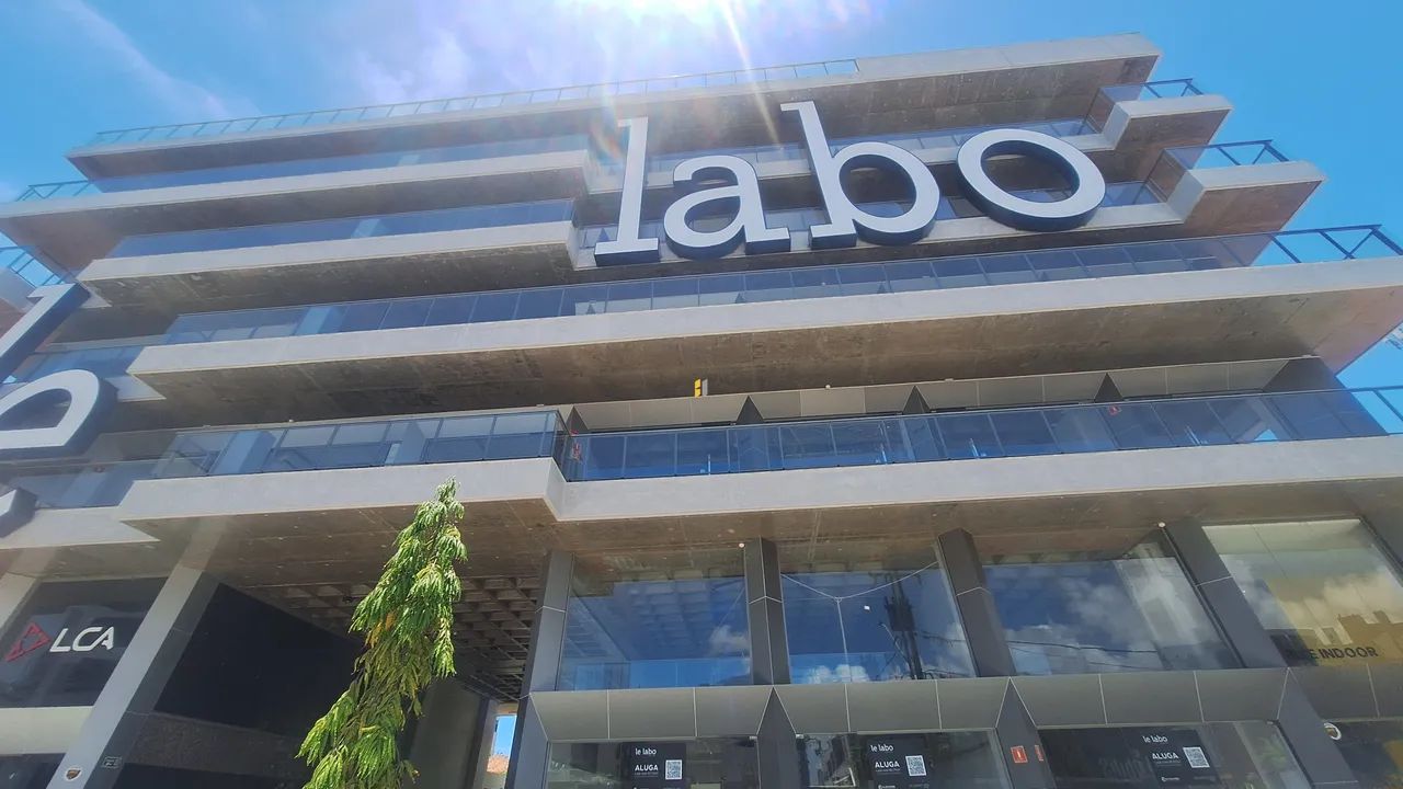 SALA COMERCIAL - LE LABO - ARQUITETURA INOVADORA E LOCALIZAÇÃO PREMIUM