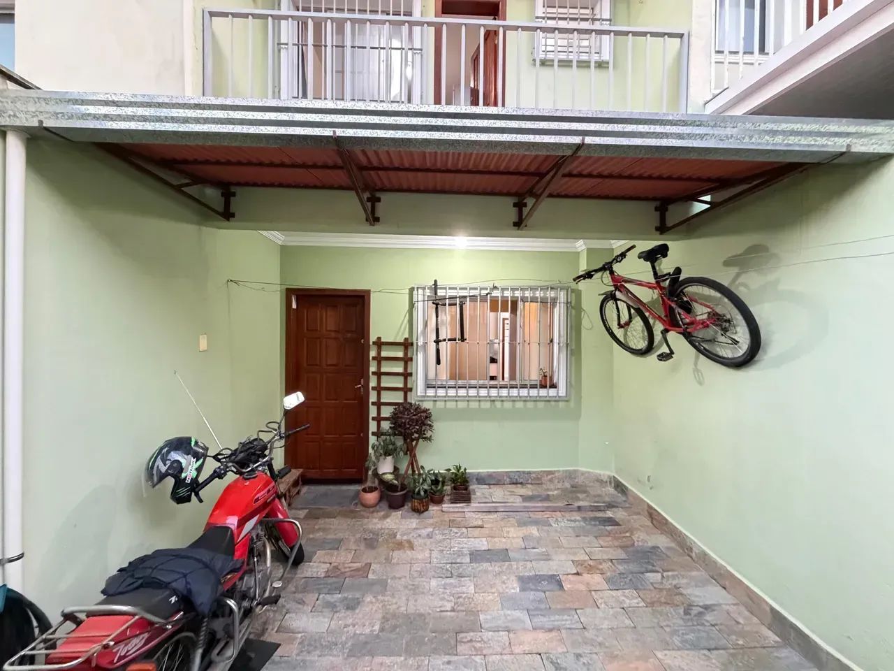 Casa com 2 quartos 2 banheiros 2 vagas - Foto 2