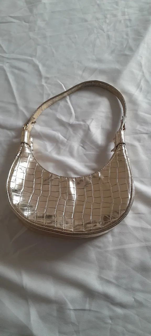 bolsa de ombro meia lua dourada - Foto 2