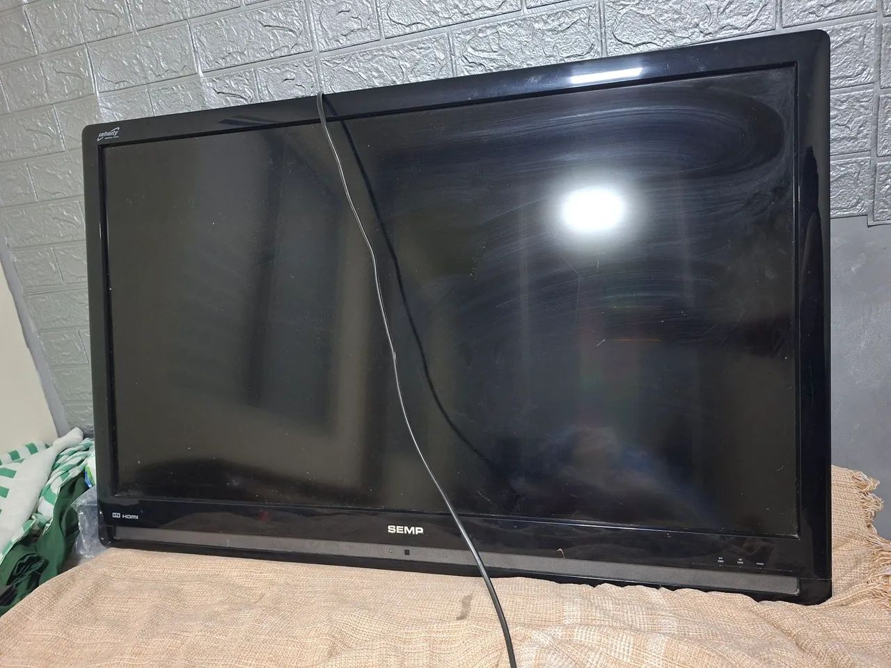 Tv Semp 42 polegadas