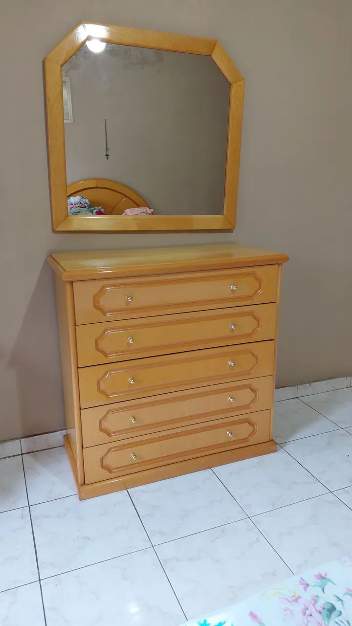 Vendo comoda com espelho 5 gavetas  - Foto 2