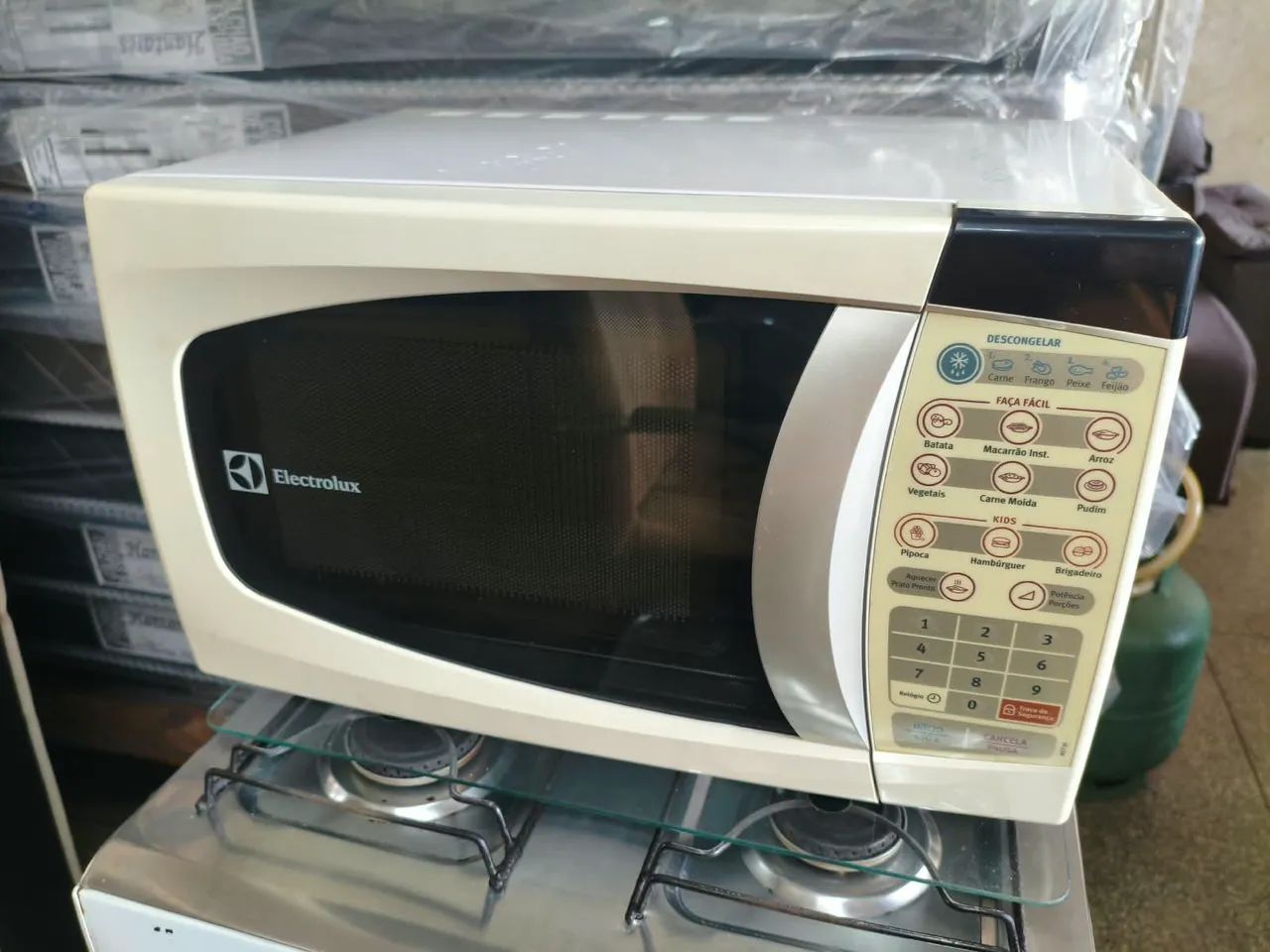 Microondas ELETROLUX 20litros