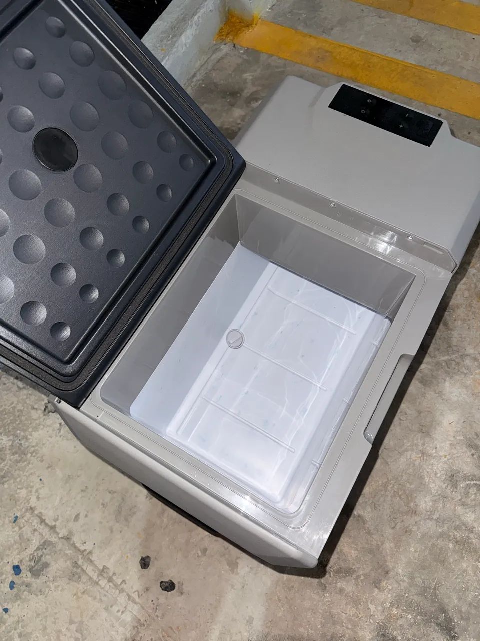 GELADEIRA PORTÁTIL HENT 40L COM ALÇA E RODINHA - Geladeiras e