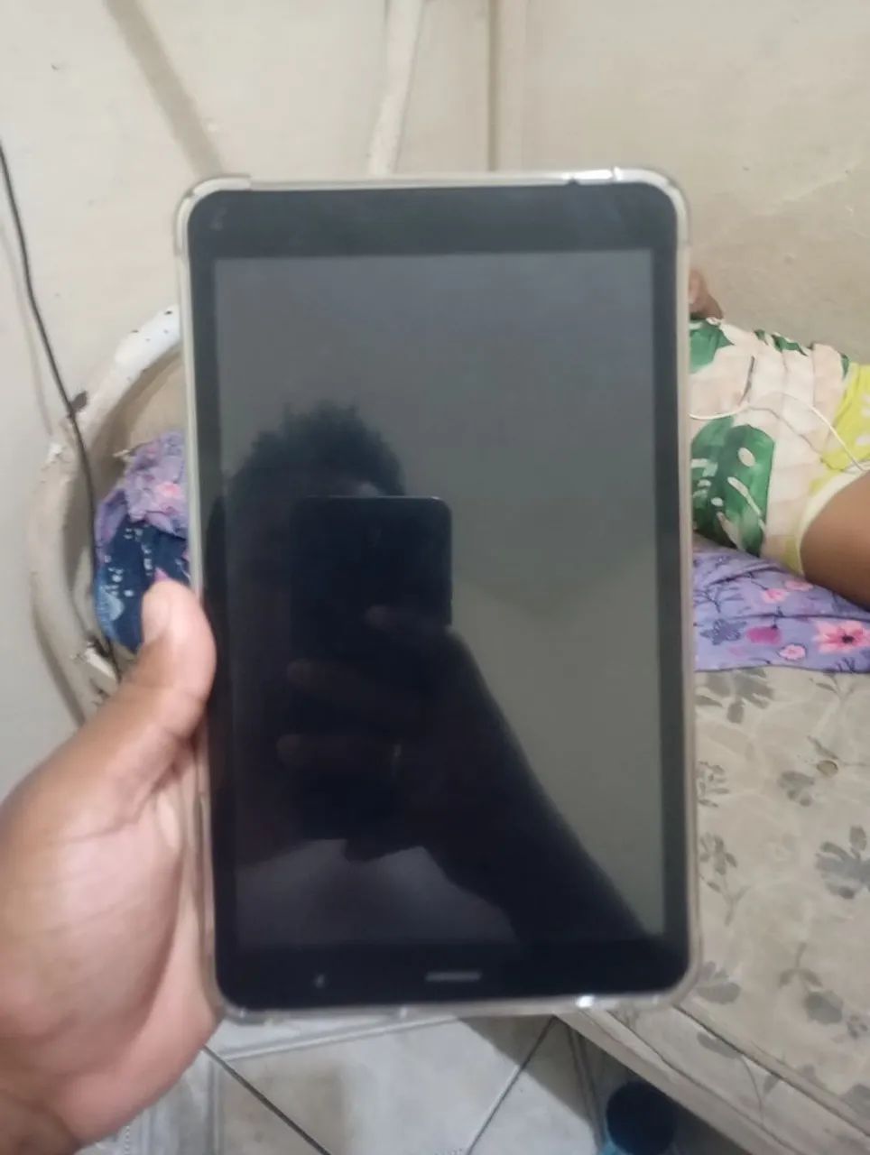 Estou vendendo  um tablet da Multilaser mal usei 