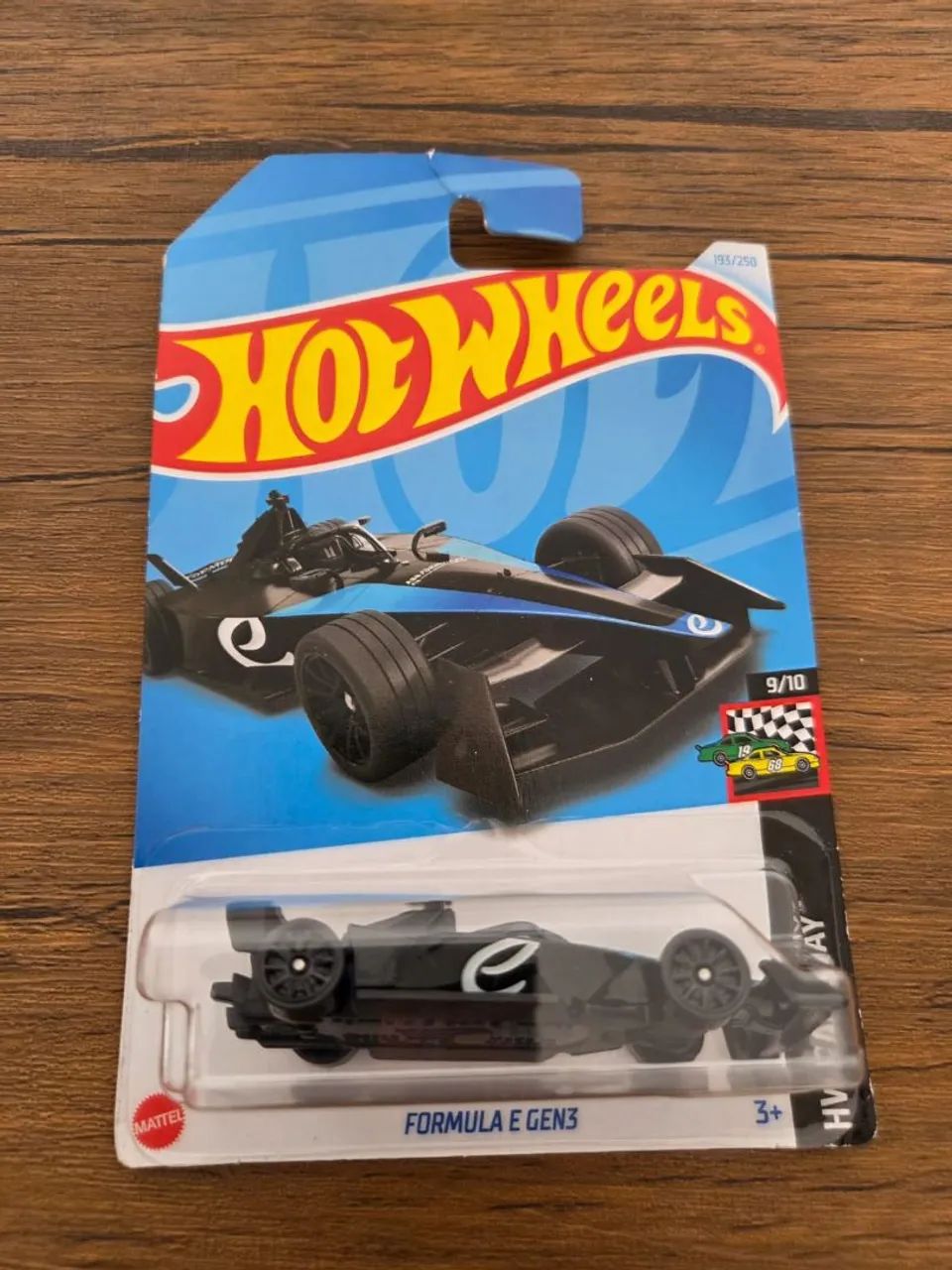 Hot-Wheels 9 miniaturas na embalagem - Foto 4