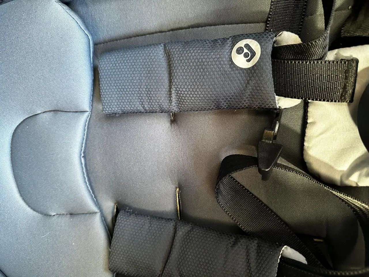 Carrinho de bebê com bebê conforto maxi cosi - Foto 4