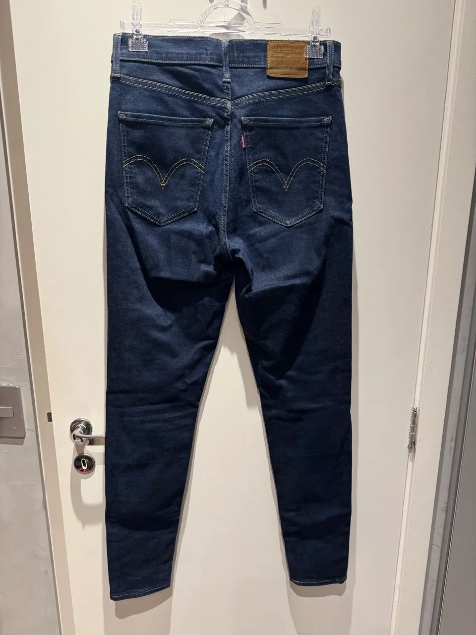 Calça LEVI?S skinny com stretch, tam 40 - Foto 3