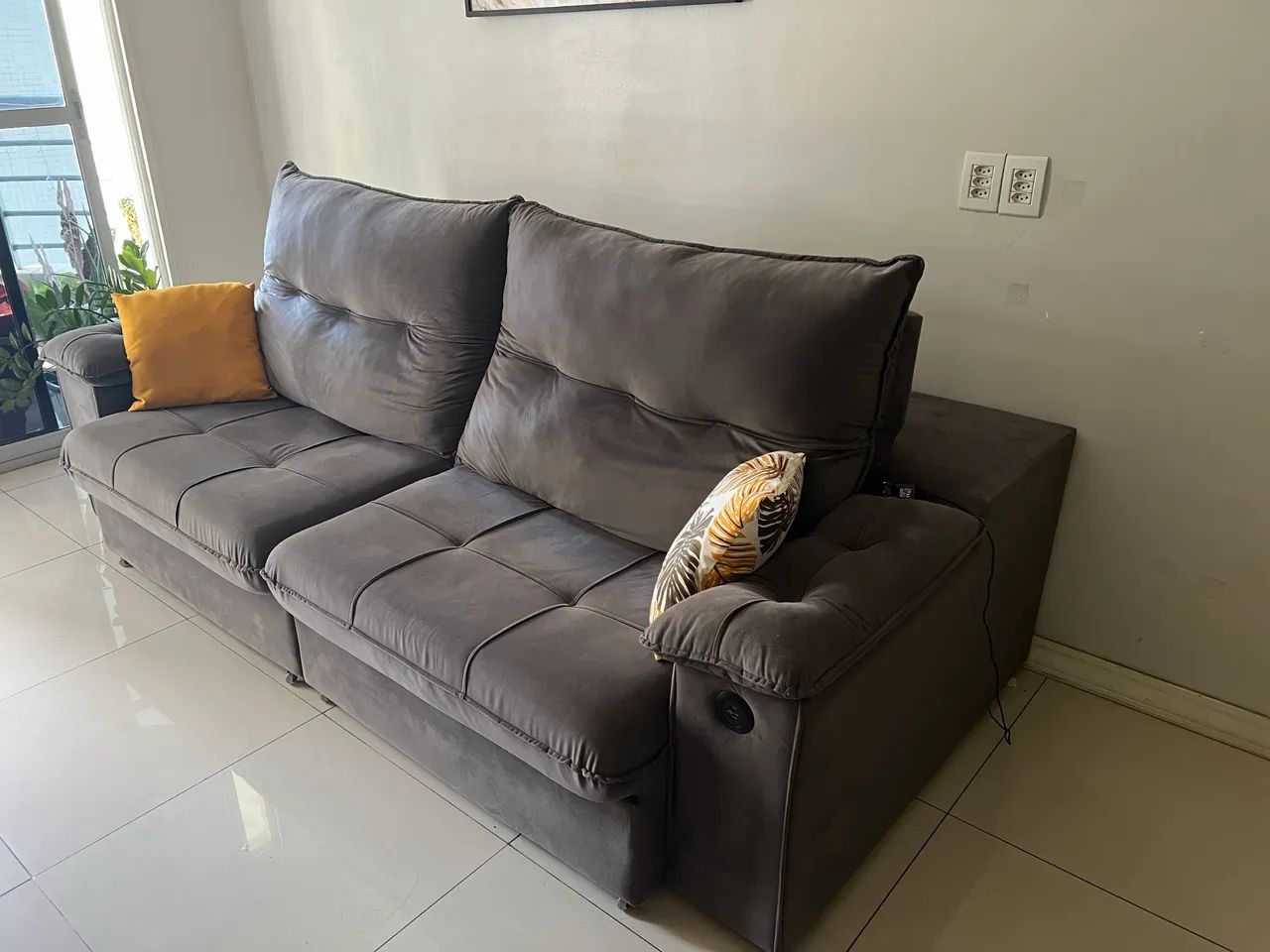 Sofá Retrátil Semi Novo  - Foto 2