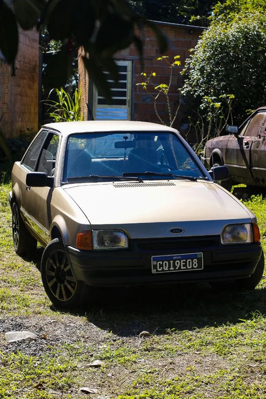 Ford Escort GL 1.6i / 1.6 (álcool) 1988