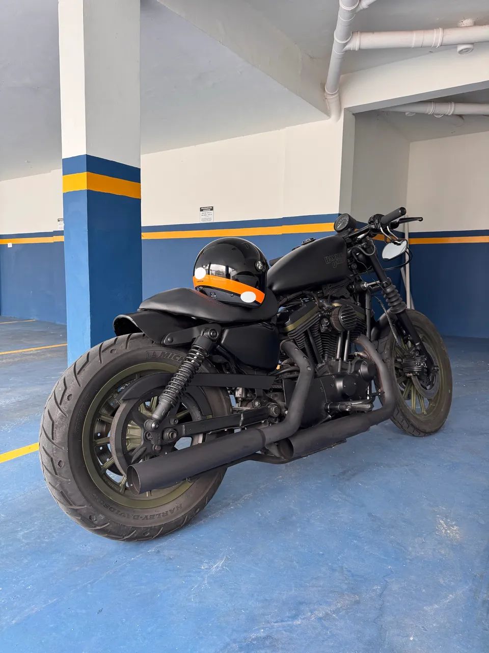 Harley Davidson 883R 2009 - Foto 3