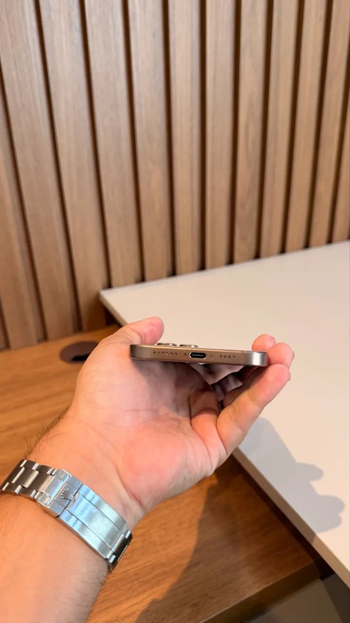 iPhone 16 pro Max 512 gb desert titanium semi novo - Foto 3