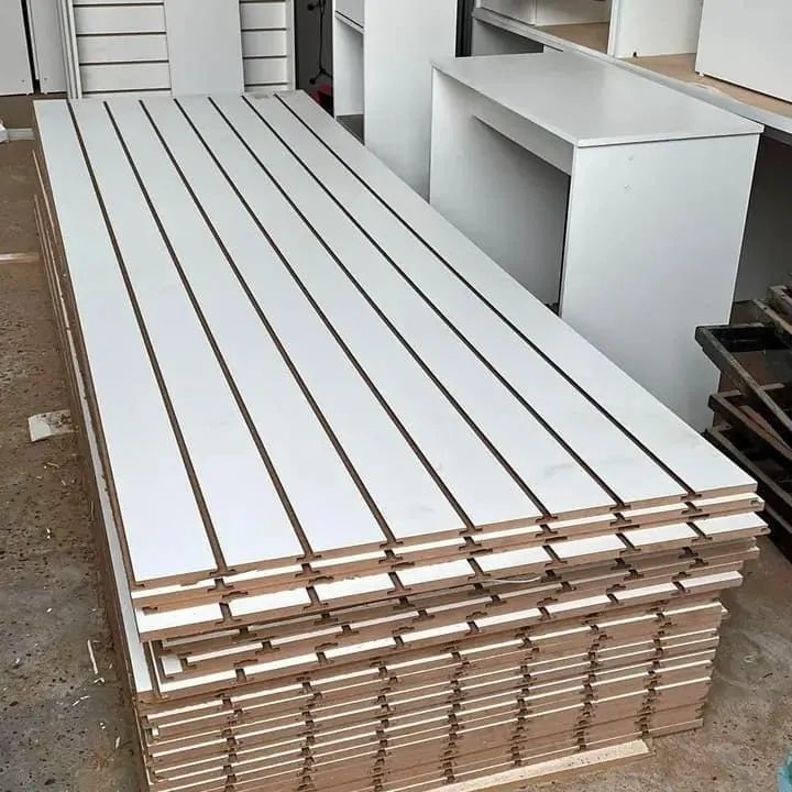 Painel para loja em mdf