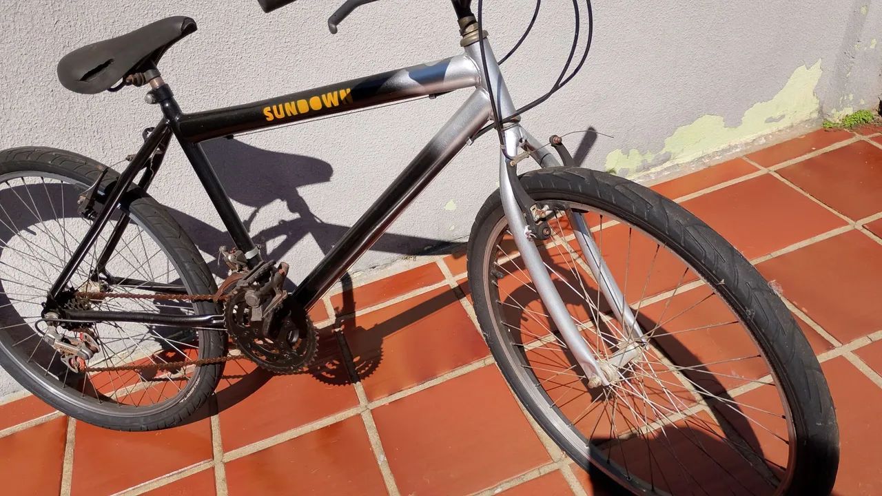 Bicicleta aro 26 semi novo  - Foto 4
