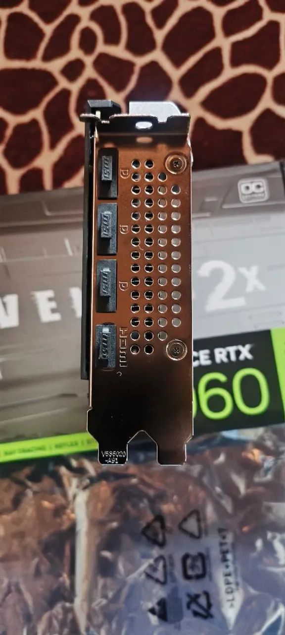 MSI GeForce RTX 5060 - Foto 2
