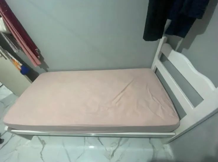 Cama  de solteiro  com colchão  - Foto 3