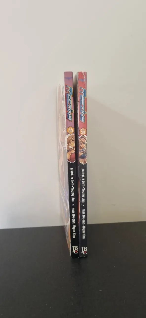 Mangá Freezing, vols. 30 e 31 - Foto 3