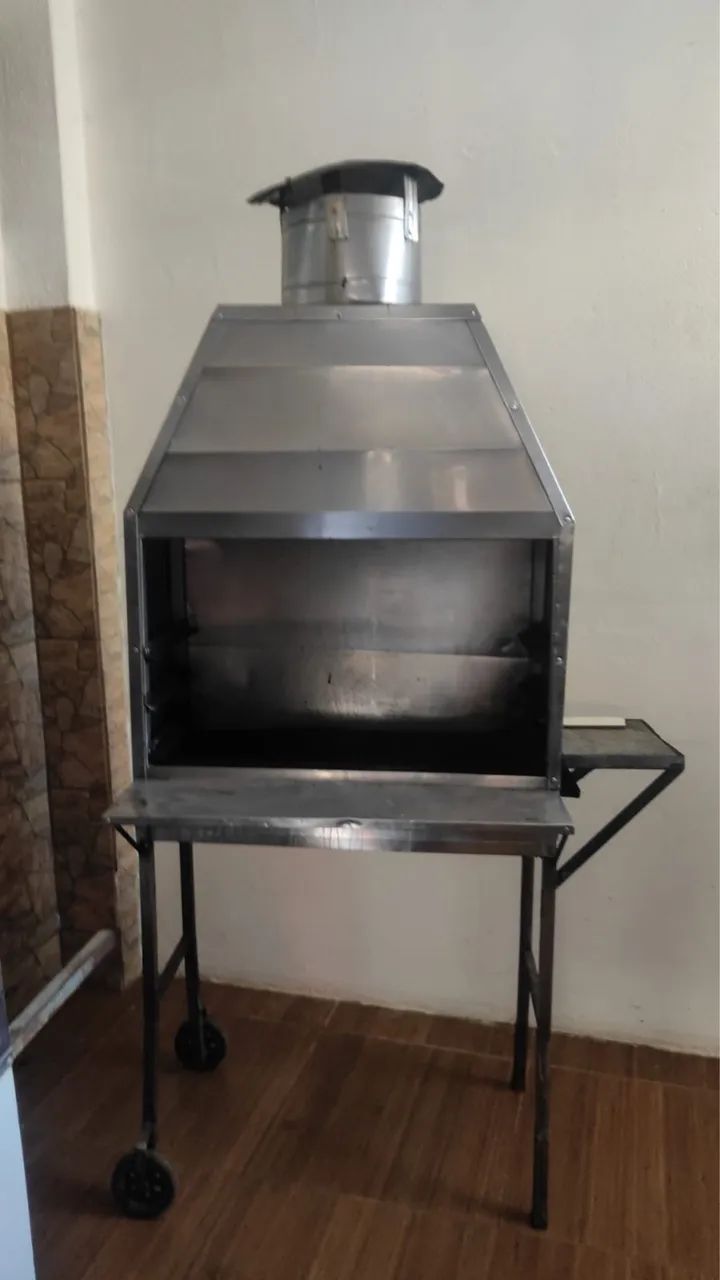 VENDO CHURRASQUEIRA 