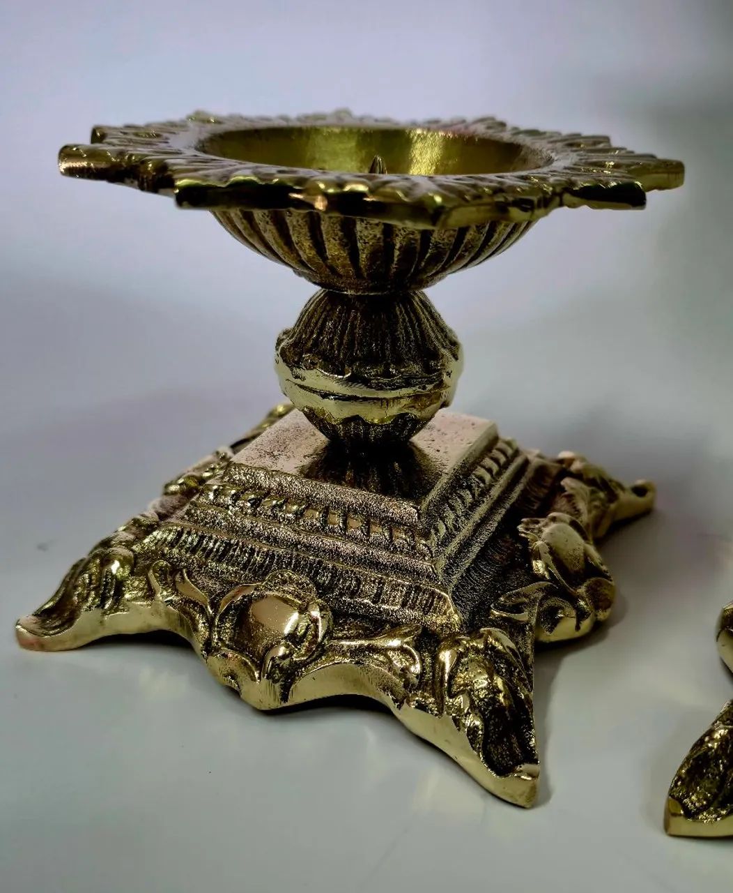 Porta velas em bronze antiguidades  - Foto 3