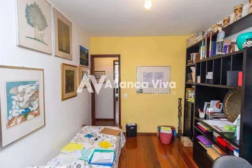 Botafogo | Apartamento 3 quartos, sendo 1 suite - Foto 2