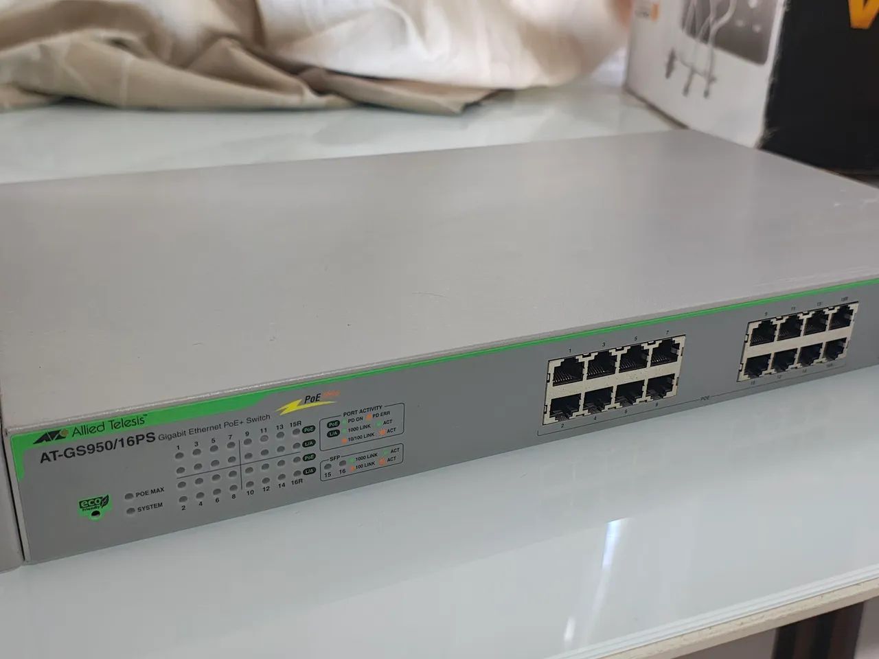 Switch Gigabit PoE+ 16 Portas Allied Telesis AT-GS950/16PS + 2 SFP