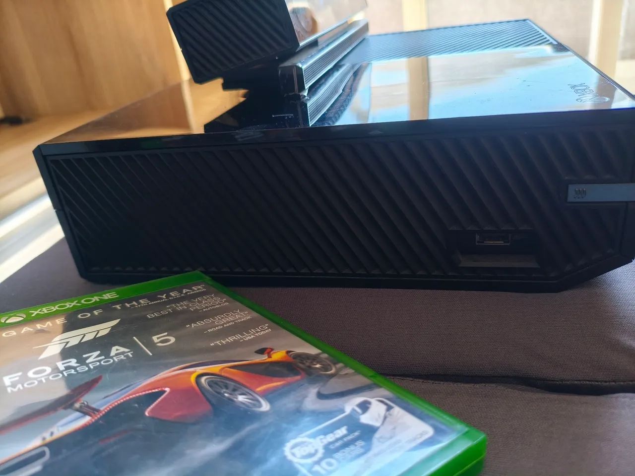 Xbox One + 2 Controles + 6 Jogos + Kinect - Foto 4