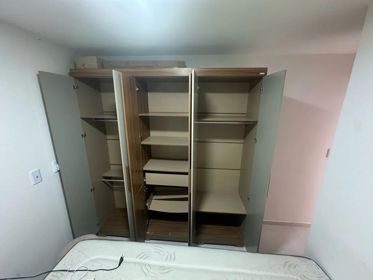 Guarda roupa 6 portas casal - Foto 3